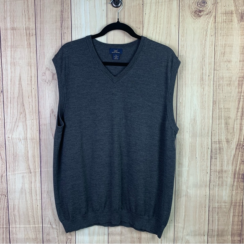 Brooks Brothers Gray V-Neck Sweater 100% Merino Wool‎